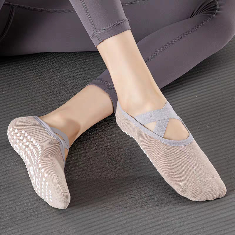 Kaus Kaki Yoga Wanita Profesio - Yoga & Fitness With Denise ulasan dan harga