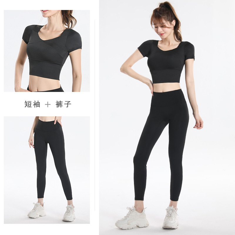 Atasan Olahraga Cepat Kering d - Yoga & Fitness With Denise ulasan dan harga